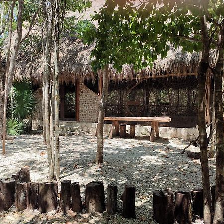 Aldea Maya-Ha Cabanas Con Cenotes بويرتو موريلوس المظهر الخارجي الصورة